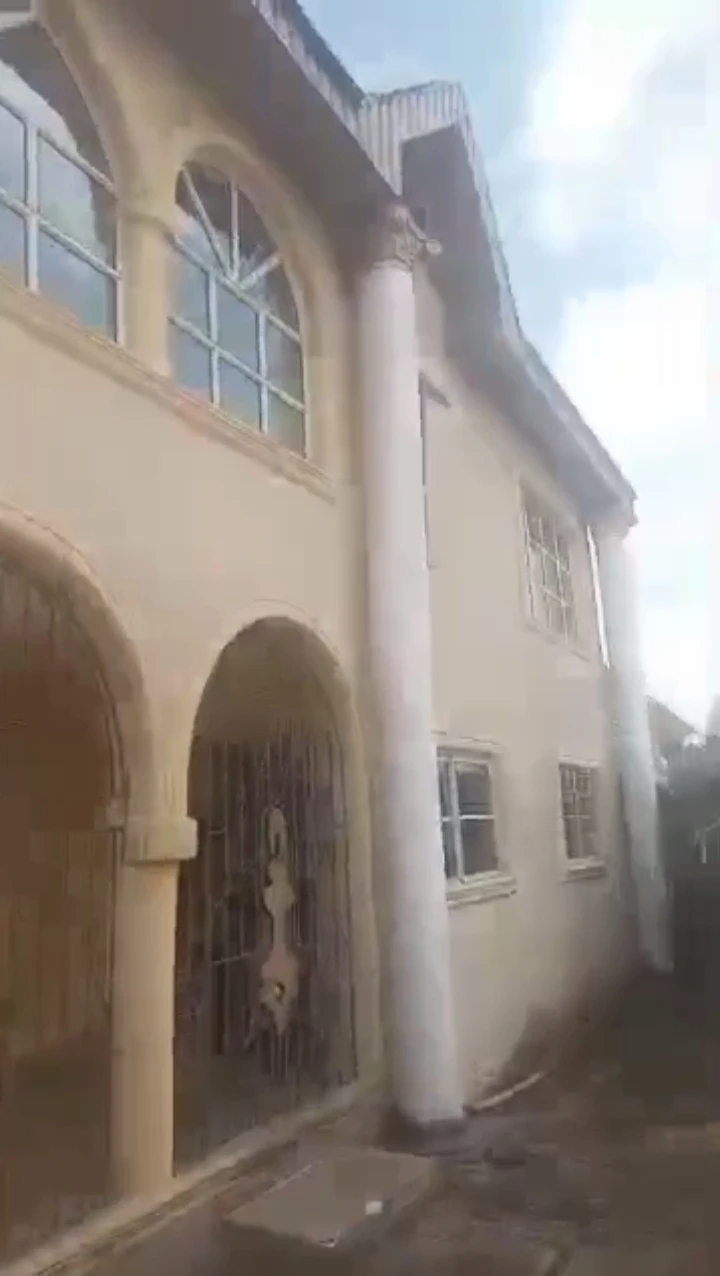 Duplex for Sale in Divine wisdom off country home, Edo cover picture
