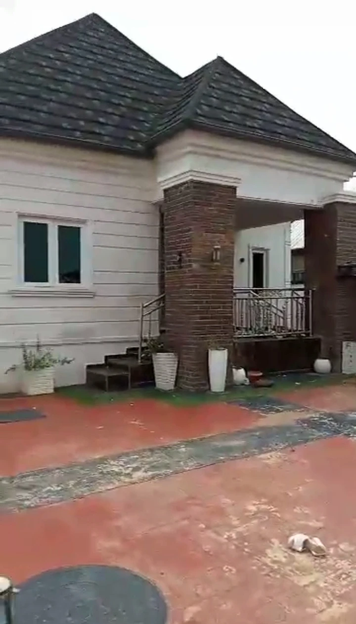 Bungalow for Sale in Okhabere, Edo cover picture