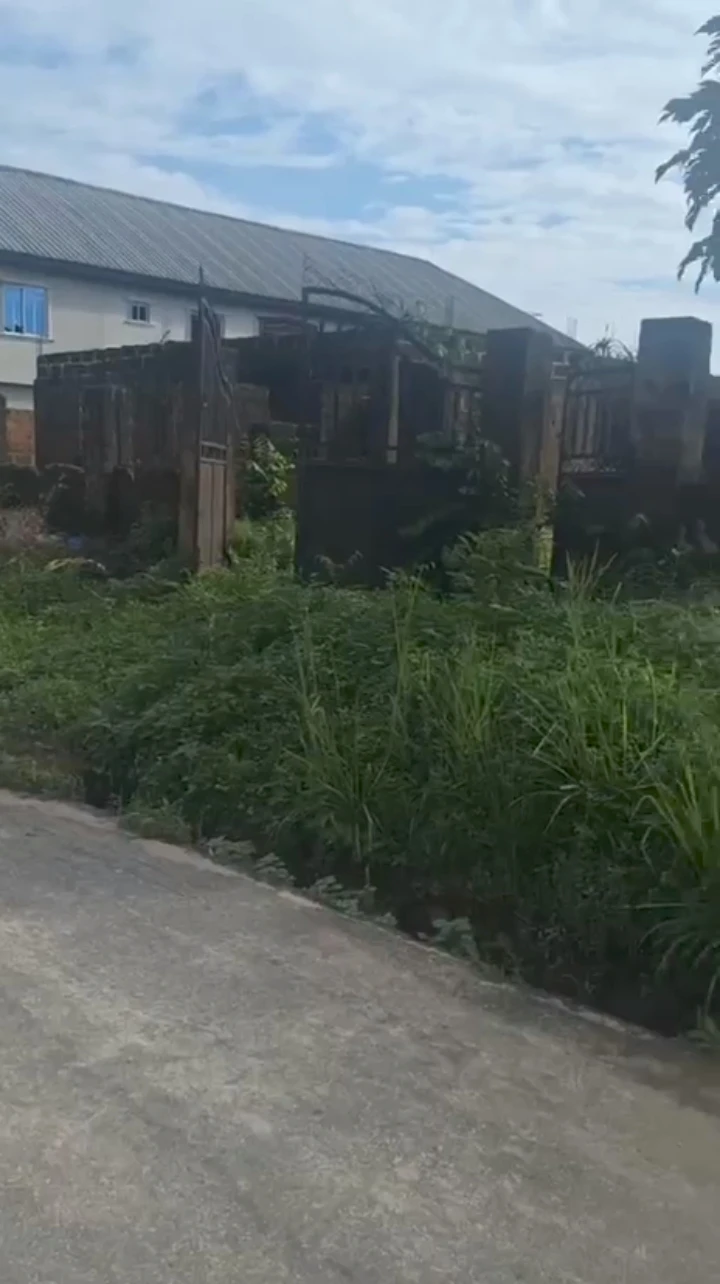 Uncompleted Building for Sale in 1st ugbor, Edo cover picture
