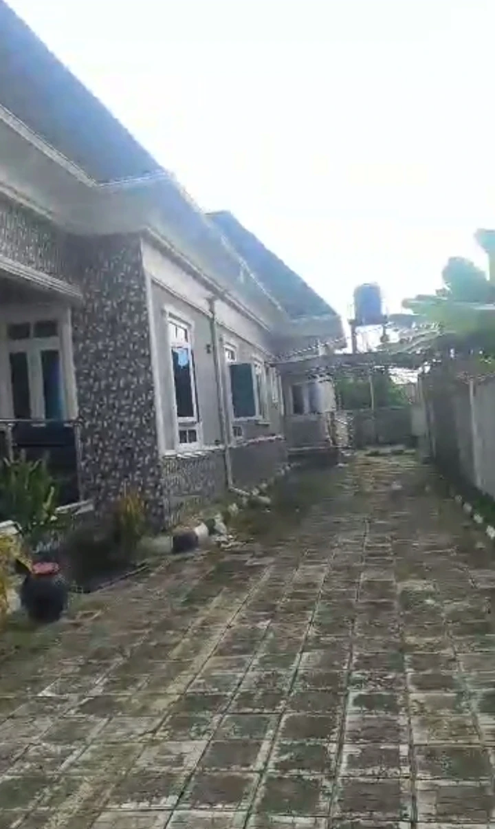 property cover photo