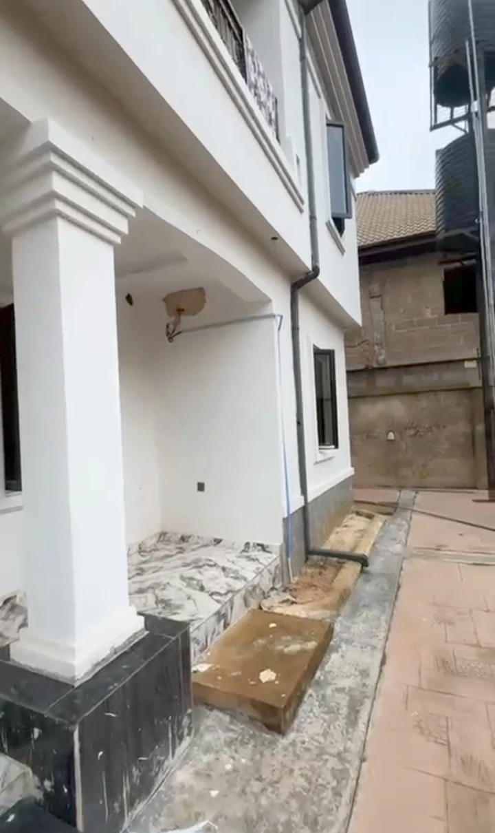 2 Bedroom Flat for Rent in IRHIRHI, Edo cover picture