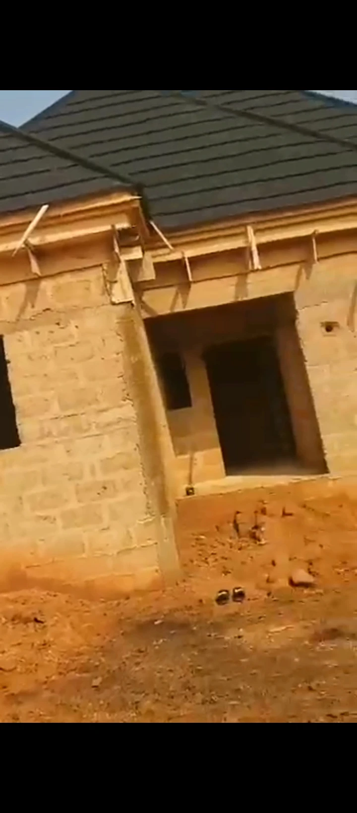 Uncompleted Building for Sale in Ugboyokho Ekehuaw road, Edo cover picture