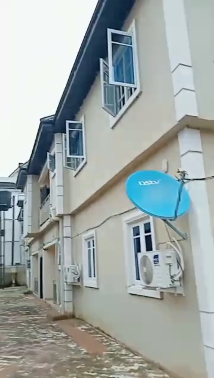 3 Bedroom Flat for Sale in WAEC RD Ogunwenyin, Edo cover picture