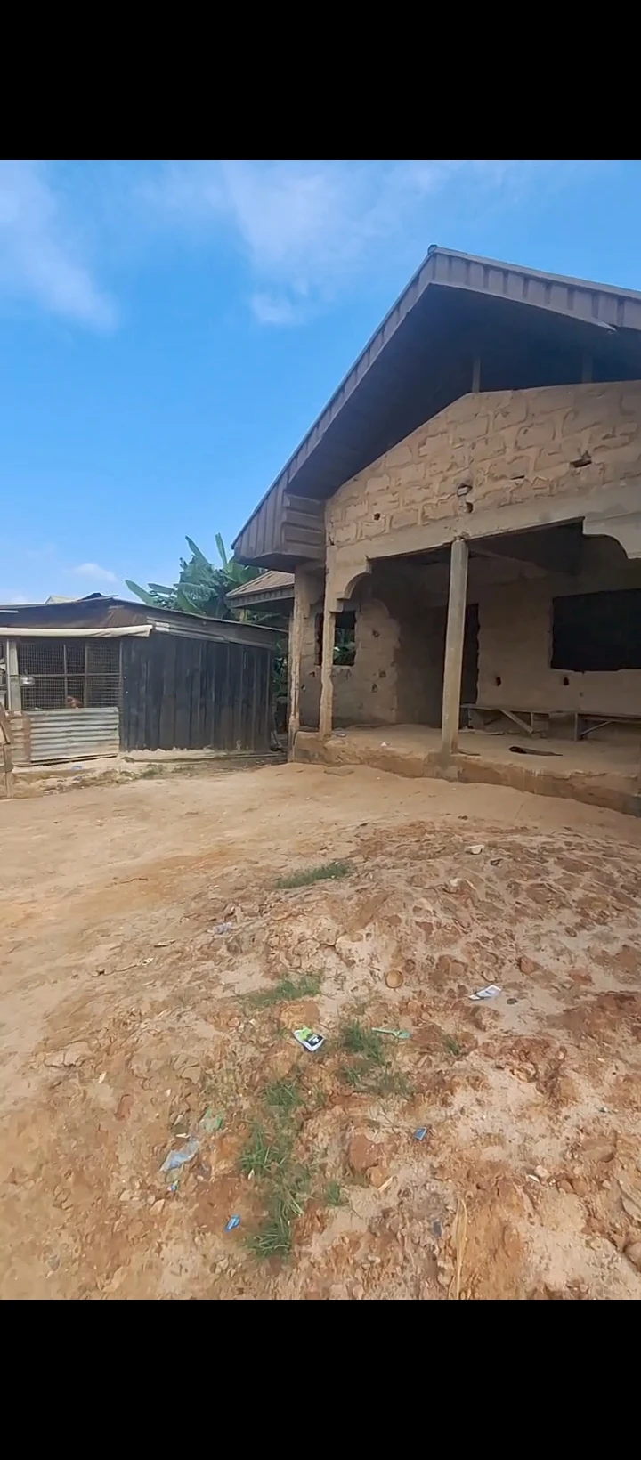 Land for Sale in Airport✈️ Rd Along a tarred Rd at head of service Rd before market Square., Edo cover picture