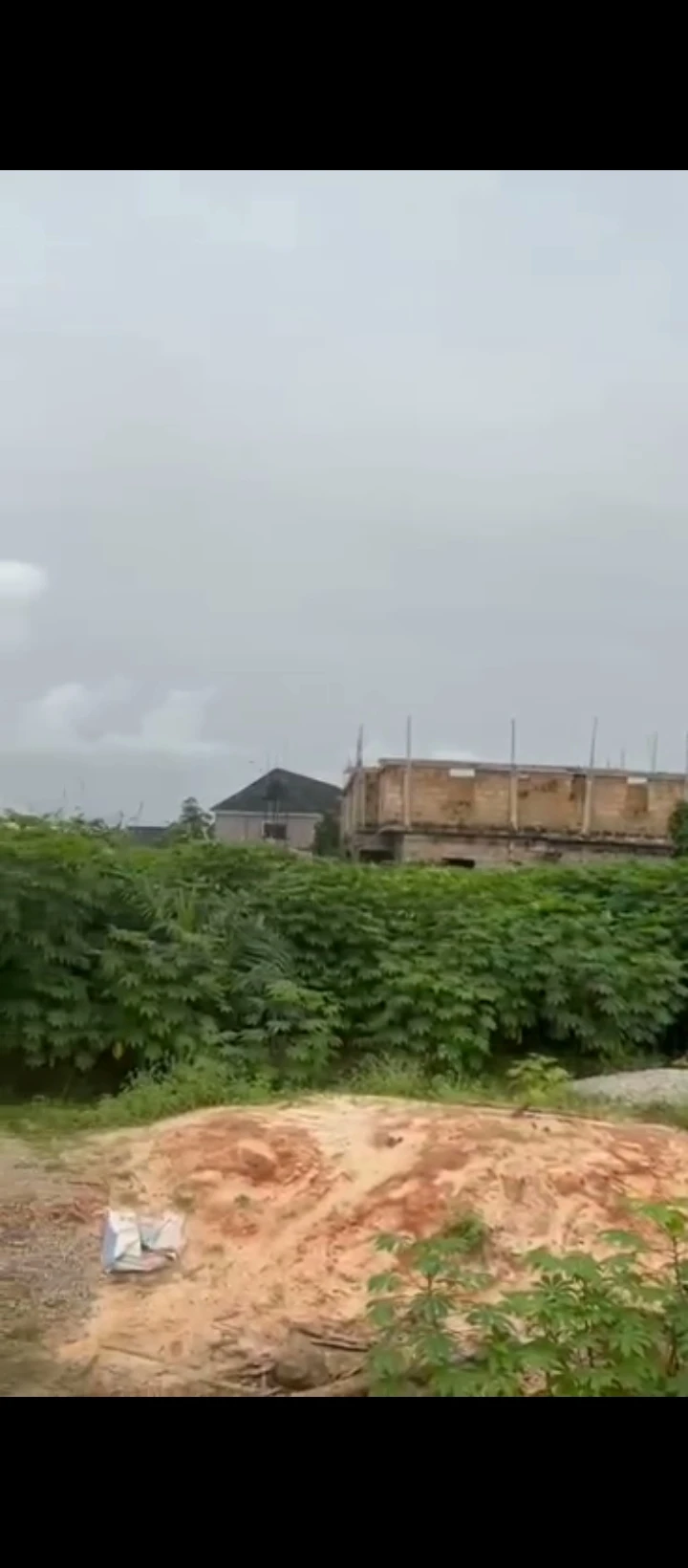 Land for Sale in Okhoromi/Egbire Tarred Rd B4 pantha Mall off Airport✈️ Rd, Edo cover picture