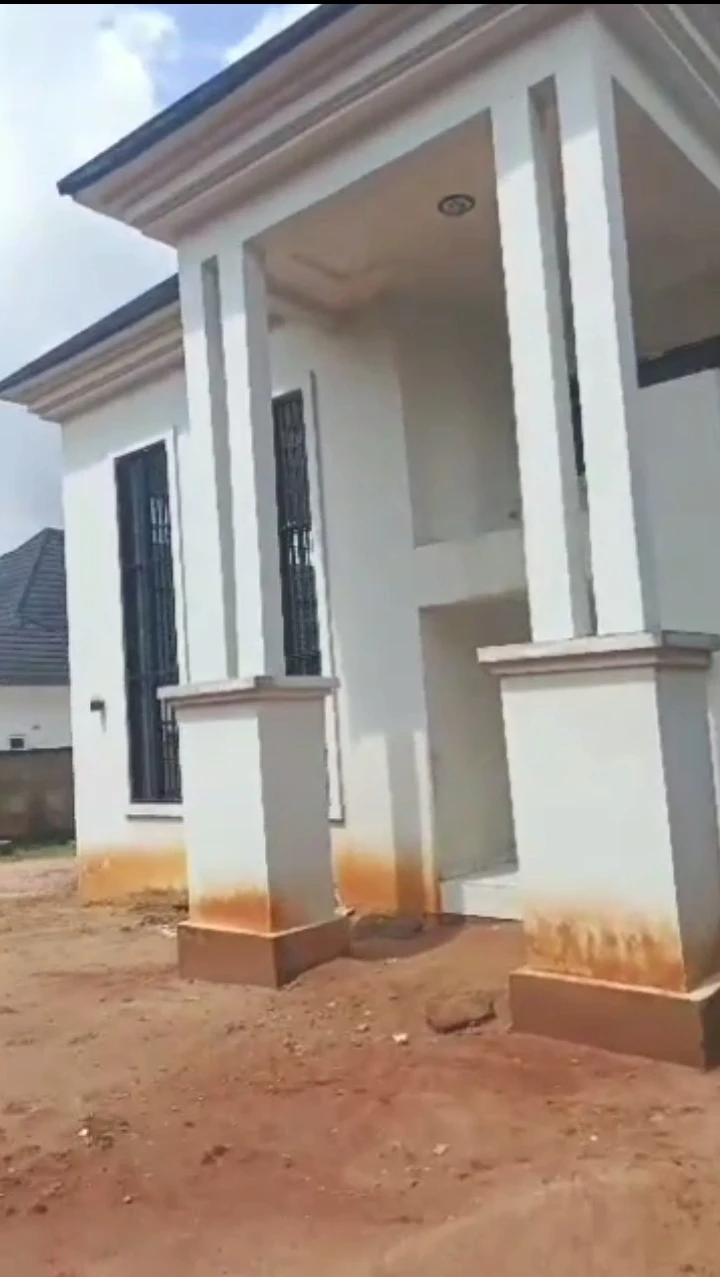 Duplex for Sale in Ugbor, Edo cover picture