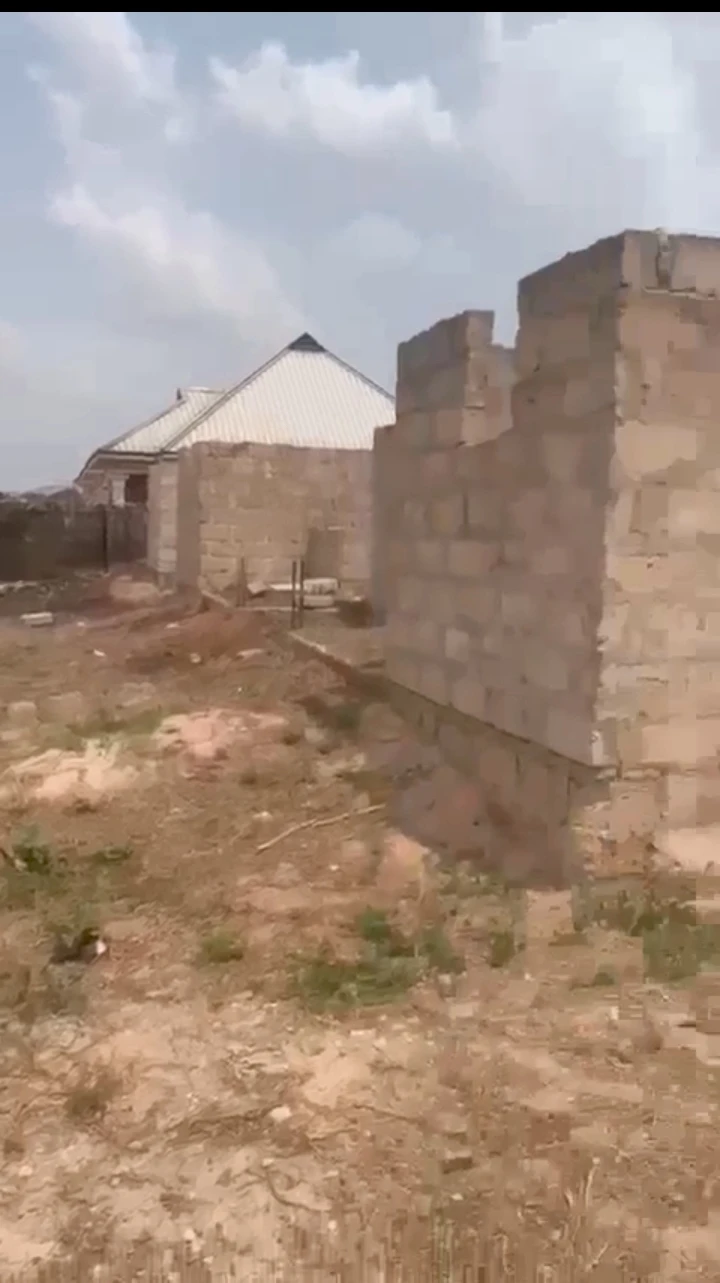 Uncompleted Building for Sale in Ohghobi, Edo cover picture
