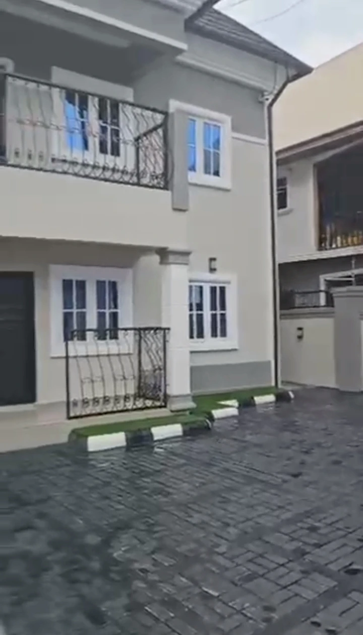 3 Bedroom Flat for Rent in Ogunwenyin, Edo cover picture