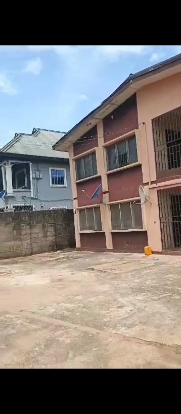 4 Bedroom Flat for Sale in Uwagboe Lagos road, Edo