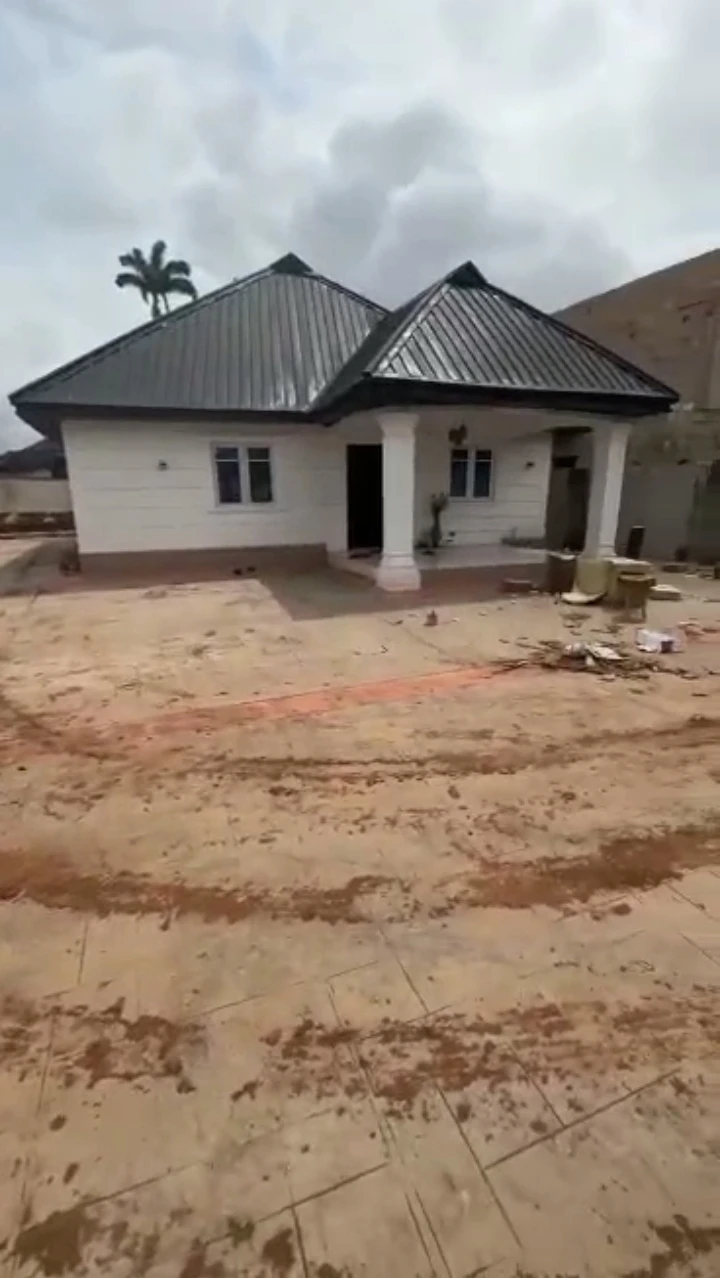 Bungalow for Sale in Ugbowo, Edo cover picture