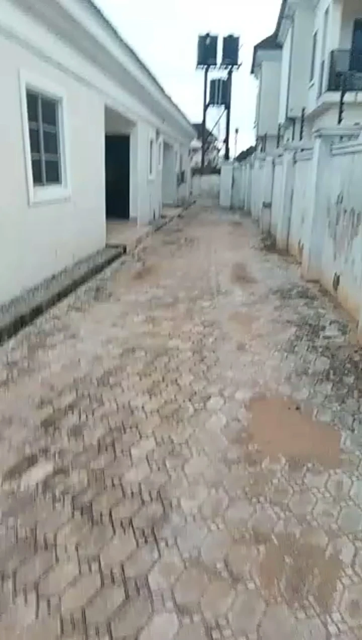 3 Bedroom Flat for Rent in Ugbor, Edo cover picture