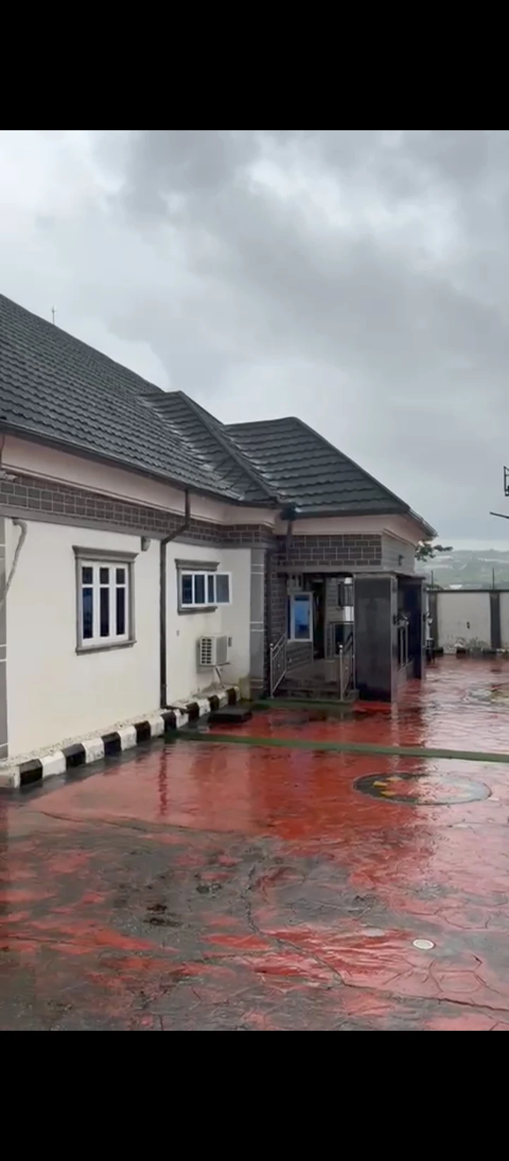 4 Bedroom Flat for Sale in Oluku Benin Akure road, Edo cover picture