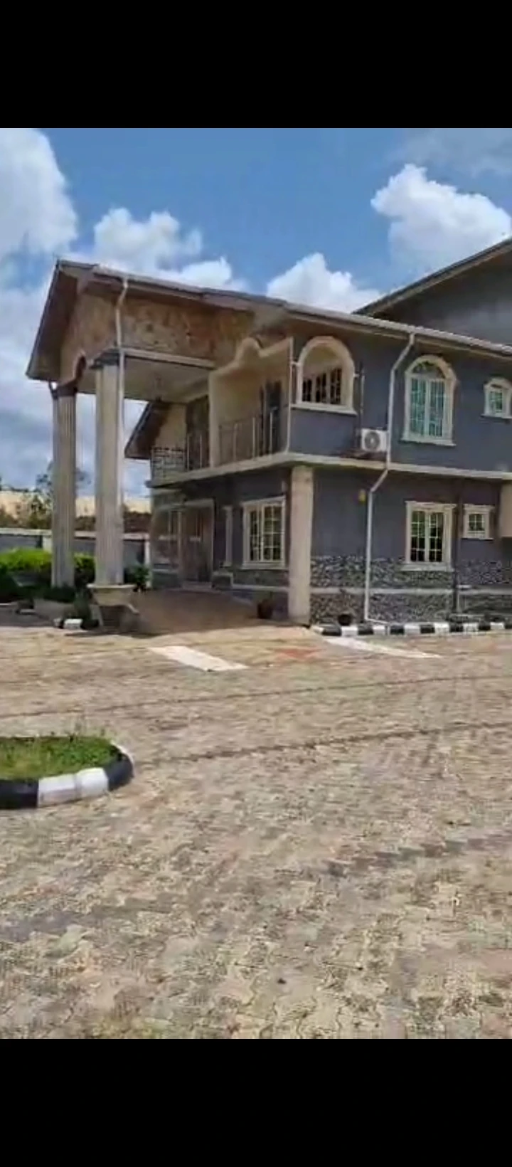 Duplex for Sale in Ugbor Central, Edo cover picture