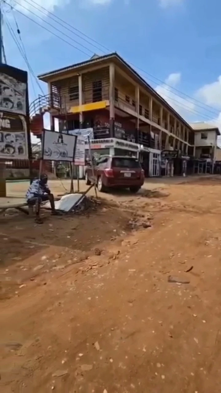 Store for Sale in Along country home tarred road, Edo cover picture