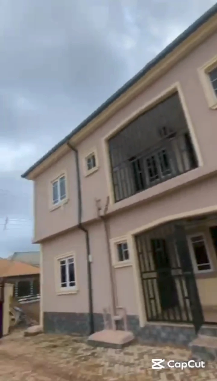 2 Bedroom Flat for Rent in Isihor, Edo cover picture
