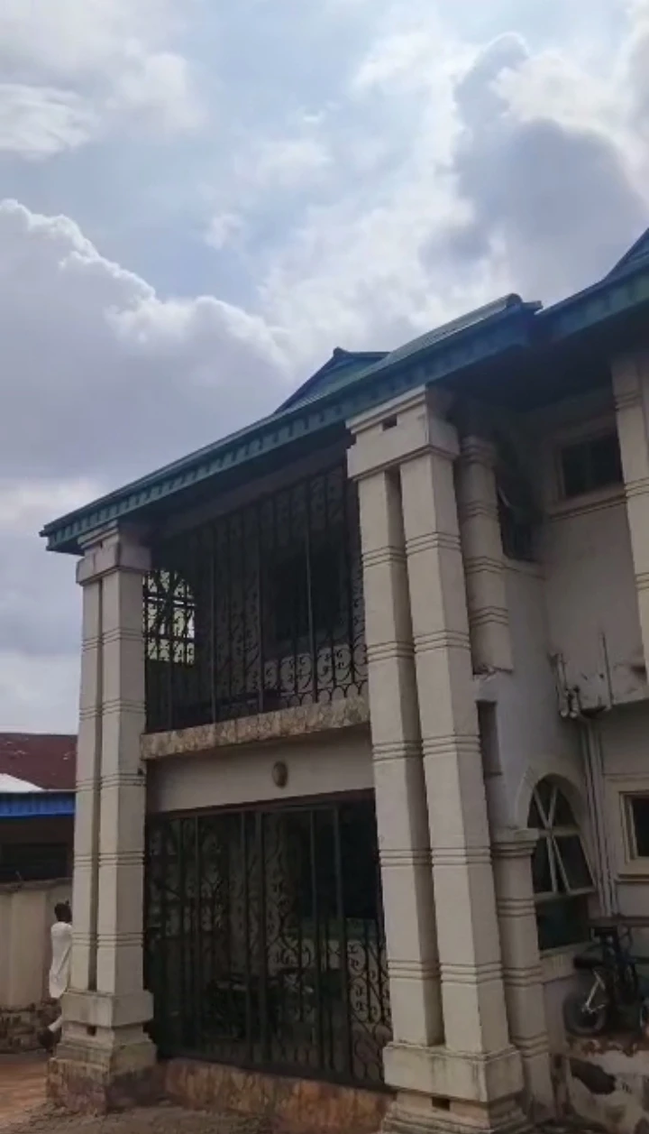 3 Bedroom Flat for Sale in Eayan Aduwawa, Edo cover picture