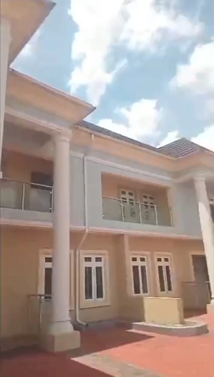 Duplex for Rent in Etete GRA, Edo cover picture