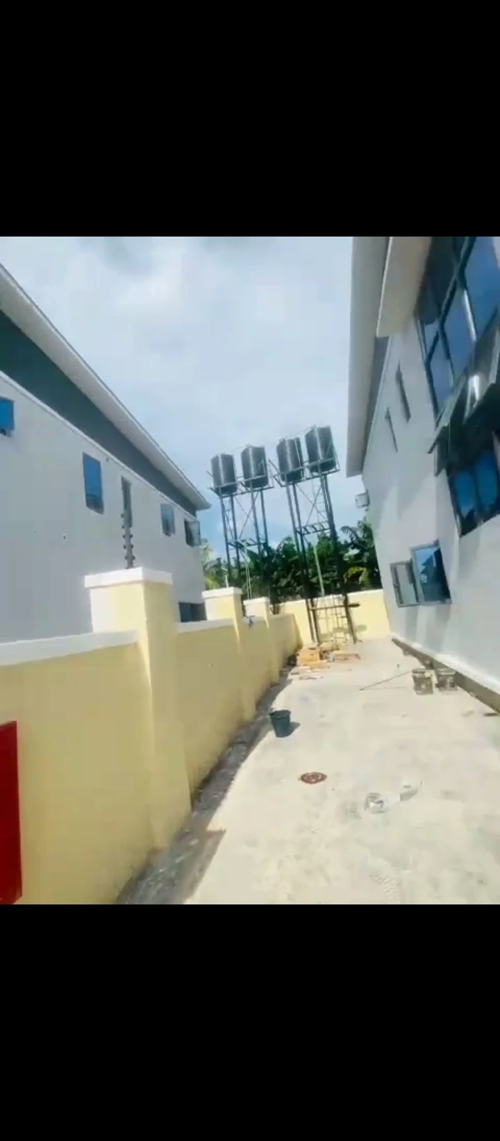 Duplex for Sale in Ugbor/Ogunwenyin, Edo cover picture