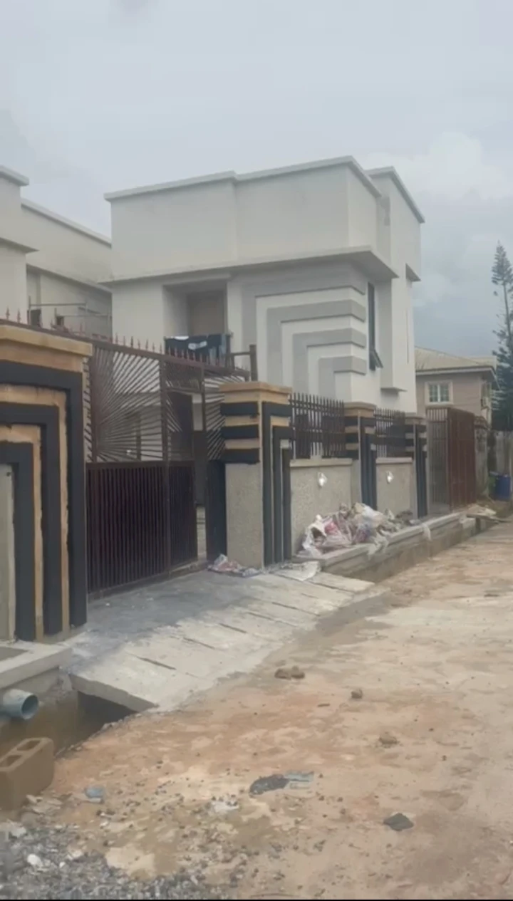 3 Bedroom Flat for Sale in First ugbor GRA, Edo cover picture