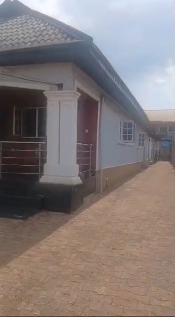 4 Bedroom Flat for Sale in Arougba, Edo cover picture
