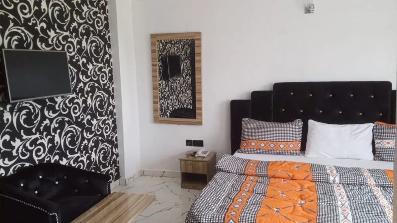 Hotel for Sale in Off God'swill Akpabio international stadium road, Akwa Ibom - Image 4