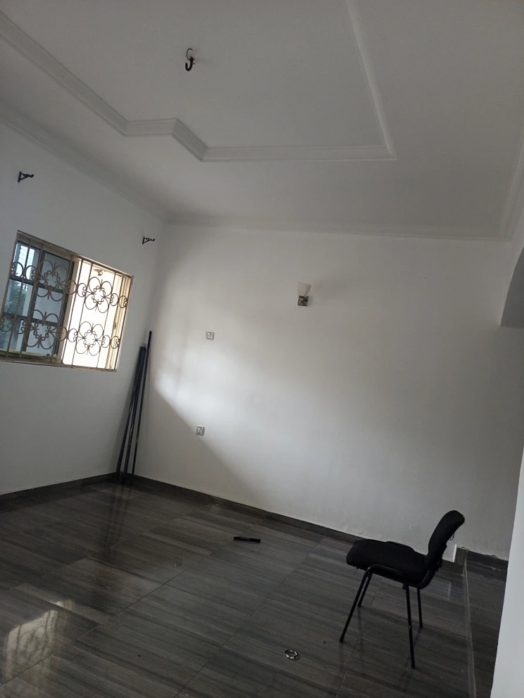 2 Bedroom Flat for Rent in New ring road 3, Akwa Ibom - Image 6