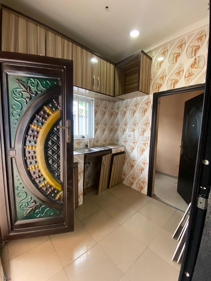 2 Bedroom Flat for Rent in Udoudoma Avenue, Akwa Ibom - Image 3