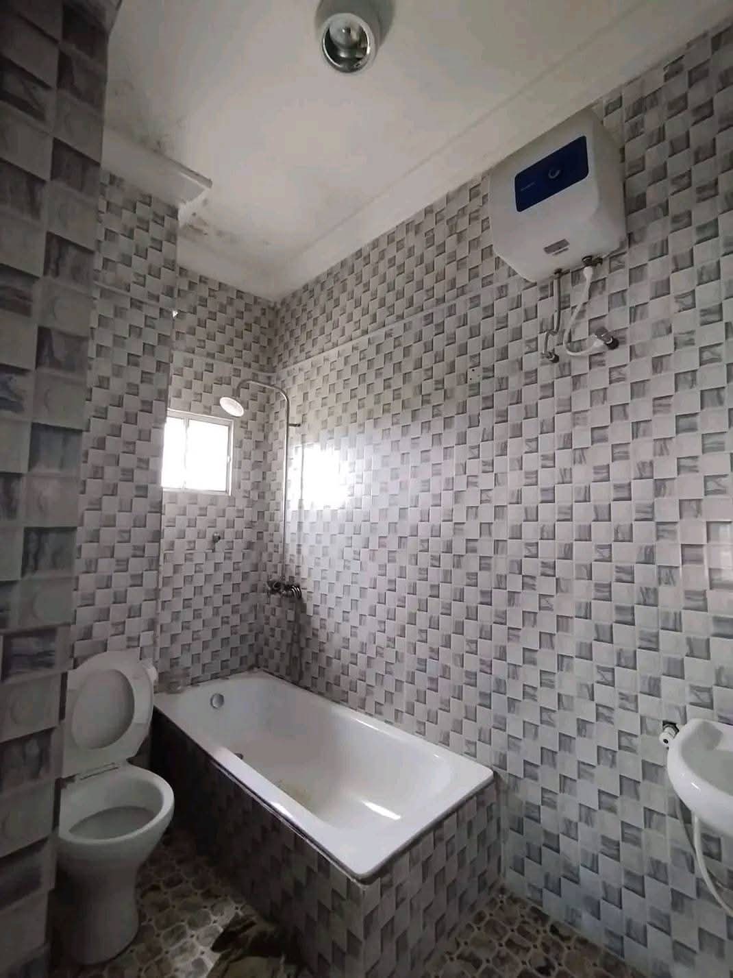 3 Bedroom Flat for Rent in Shelter Afrique Estate, Akwa Ibom - Image 3