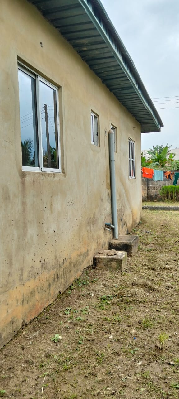 Bungalow for Sale in Nwaniba road, Akwa Ibom - Image 1