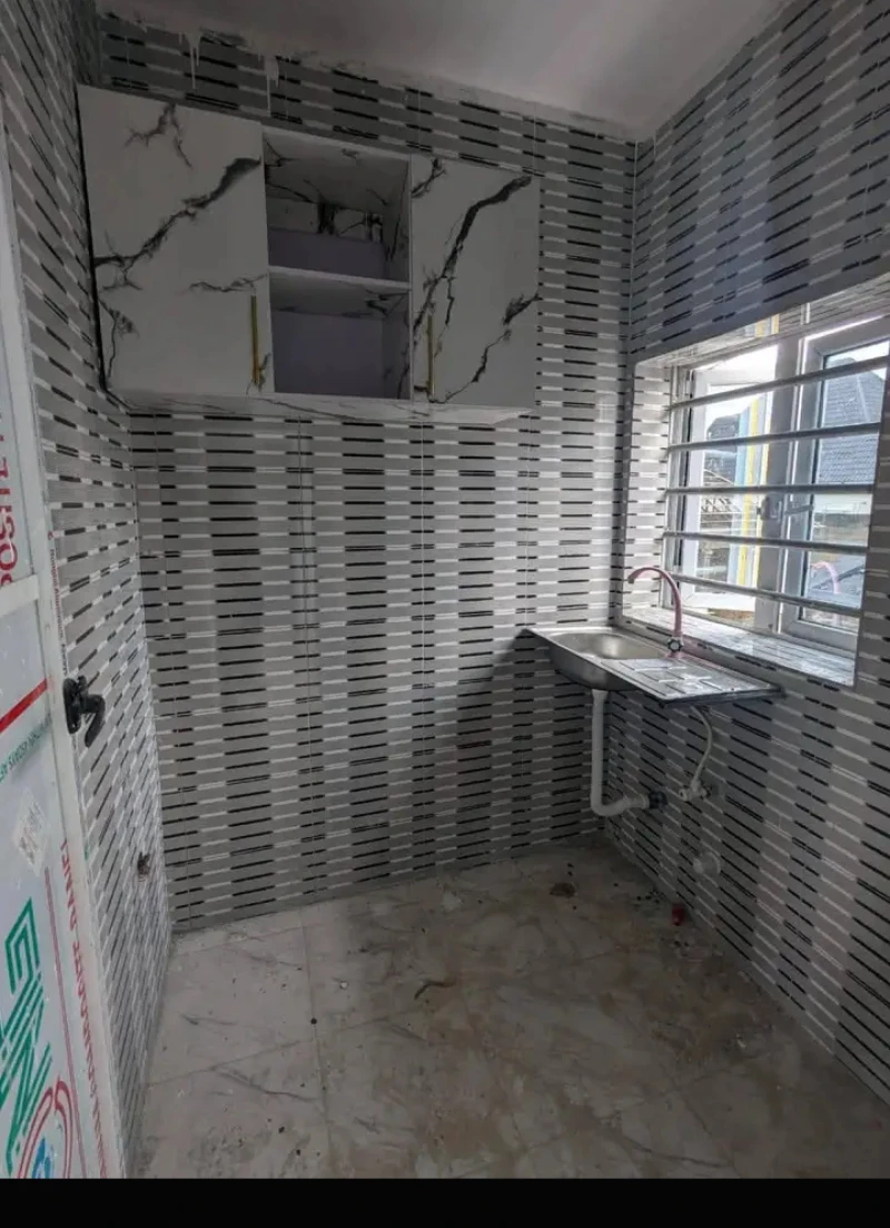 SelfContain for Rent in Ekpri nsukara, off nwaniba road, Akwa Ibom - Image 5