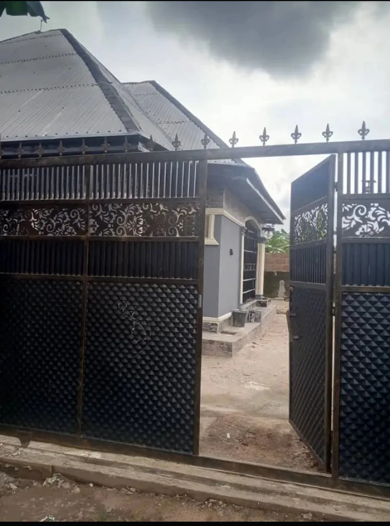 3 Bedroom Flat for Rent in Mbierebe by timber market, Akwa Ibom - Image 2