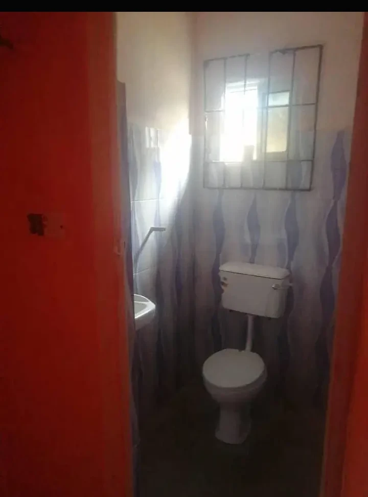 SelfContain for Rent in Idoro road by major road, Akwa Ibom - Image 1