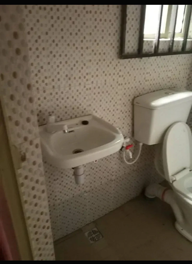 SelfContain for Rent in Idoro road by health center, Akwa Ibom - Image 6