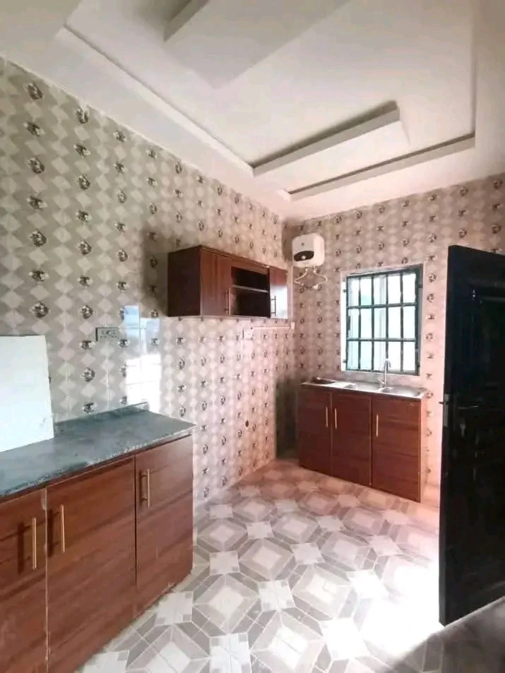 3 Bedroom Flat for Rent in Off udoudoma avenue, Akwa Ibom - Image 1