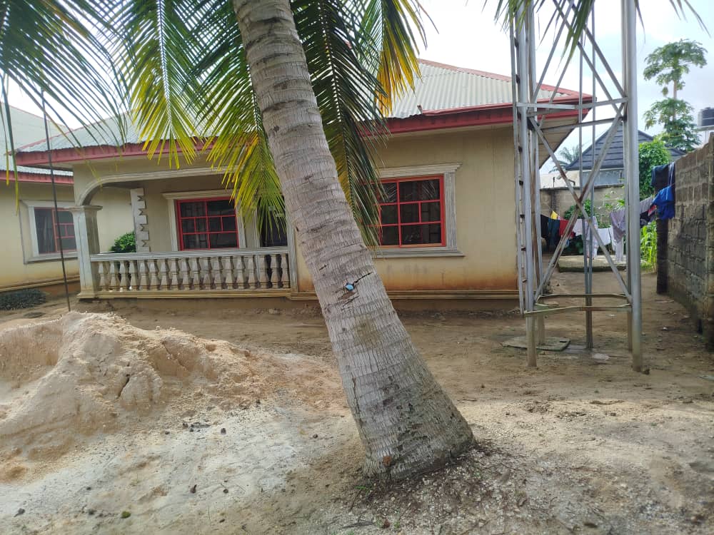Bungalow for Sale in Off oron road , by mbiabong u turn, Akwa Ibom - Image 3