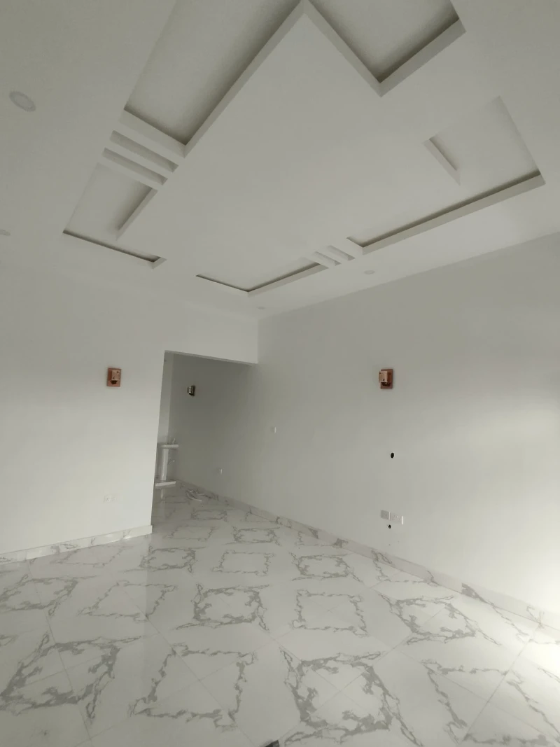 Bungalow for Rent in Nwaniba road, Akwa Ibom - Image 1