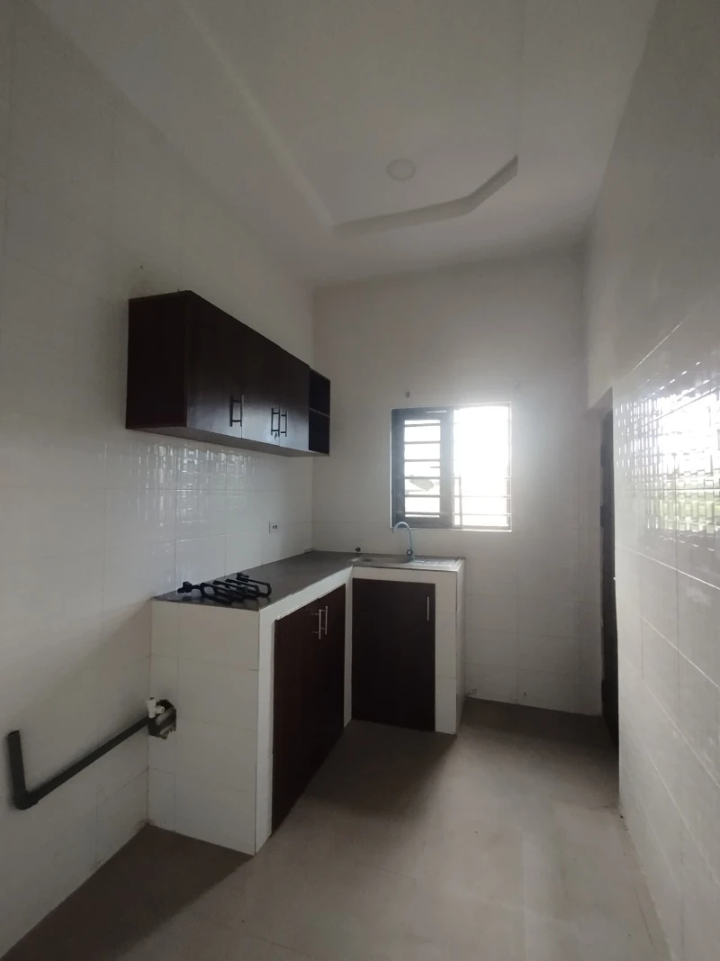 Bungalow for Rent in Nwaniba road, Akwa Ibom - Image 3
