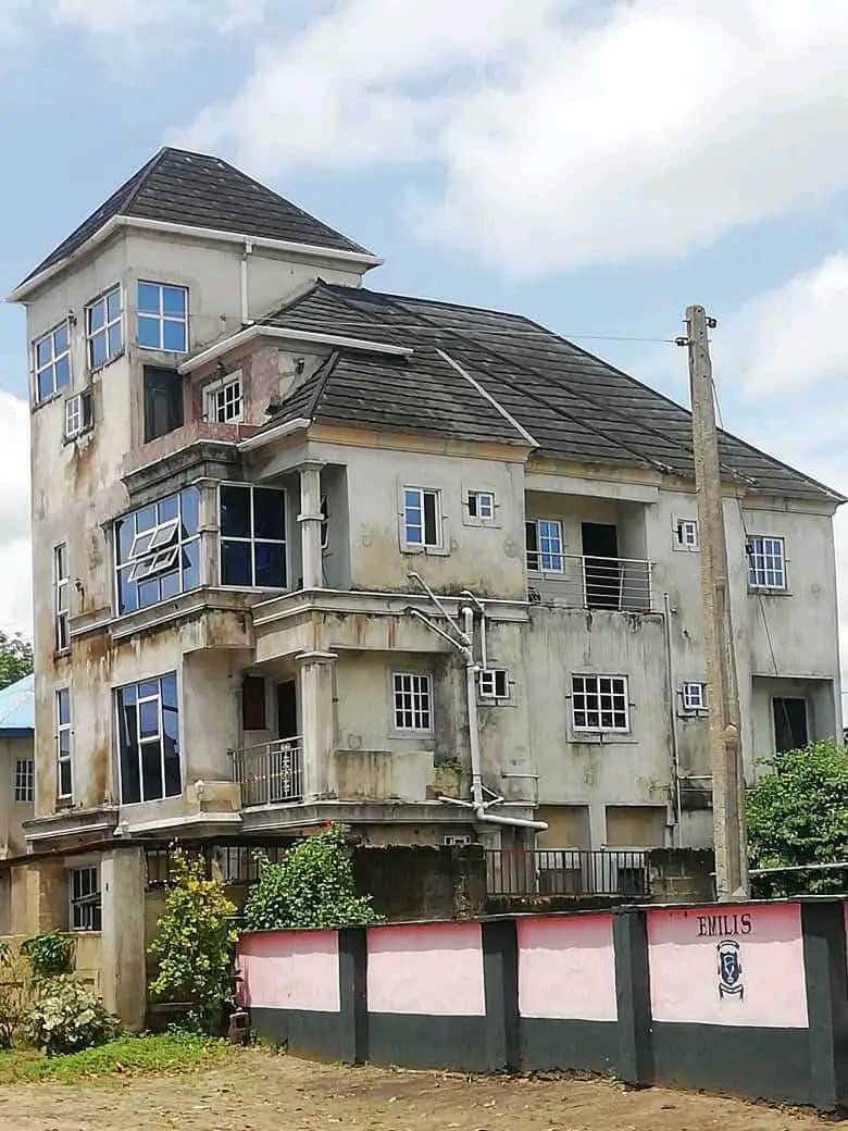Mansion for Sale in Prime location, Akwa Ibom - Image 1