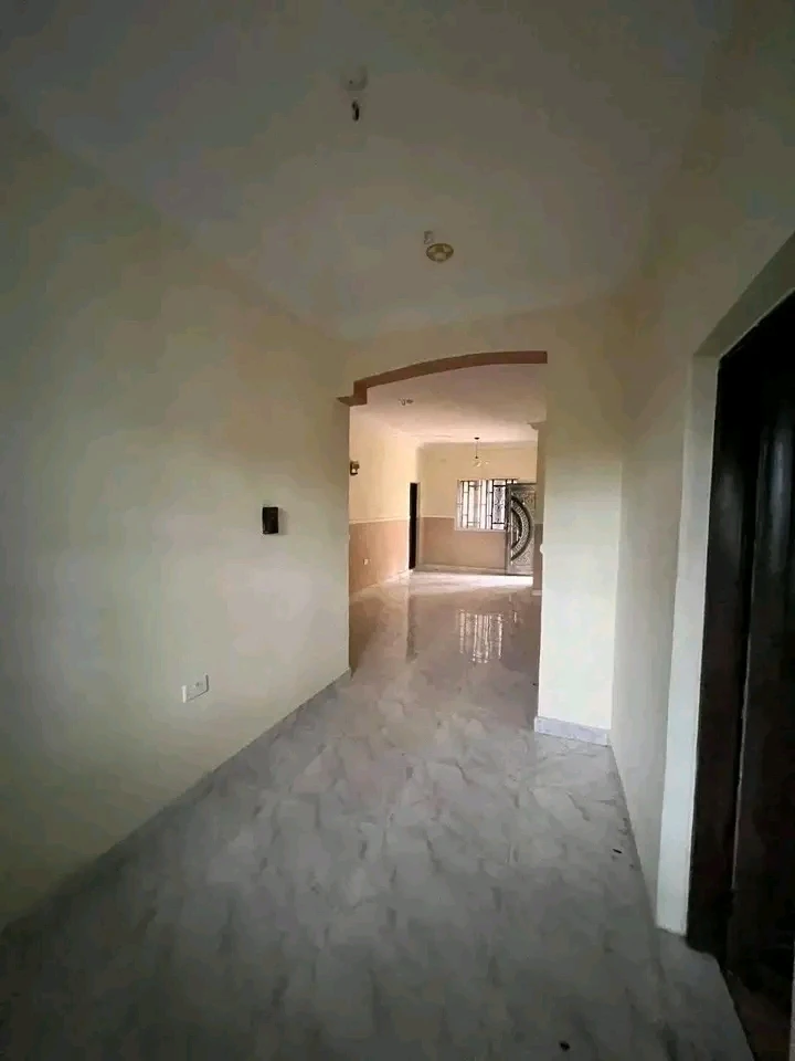 2 Bedroom Flat for Rent in Ekpri nsukara, Akwa Ibom - Image 5