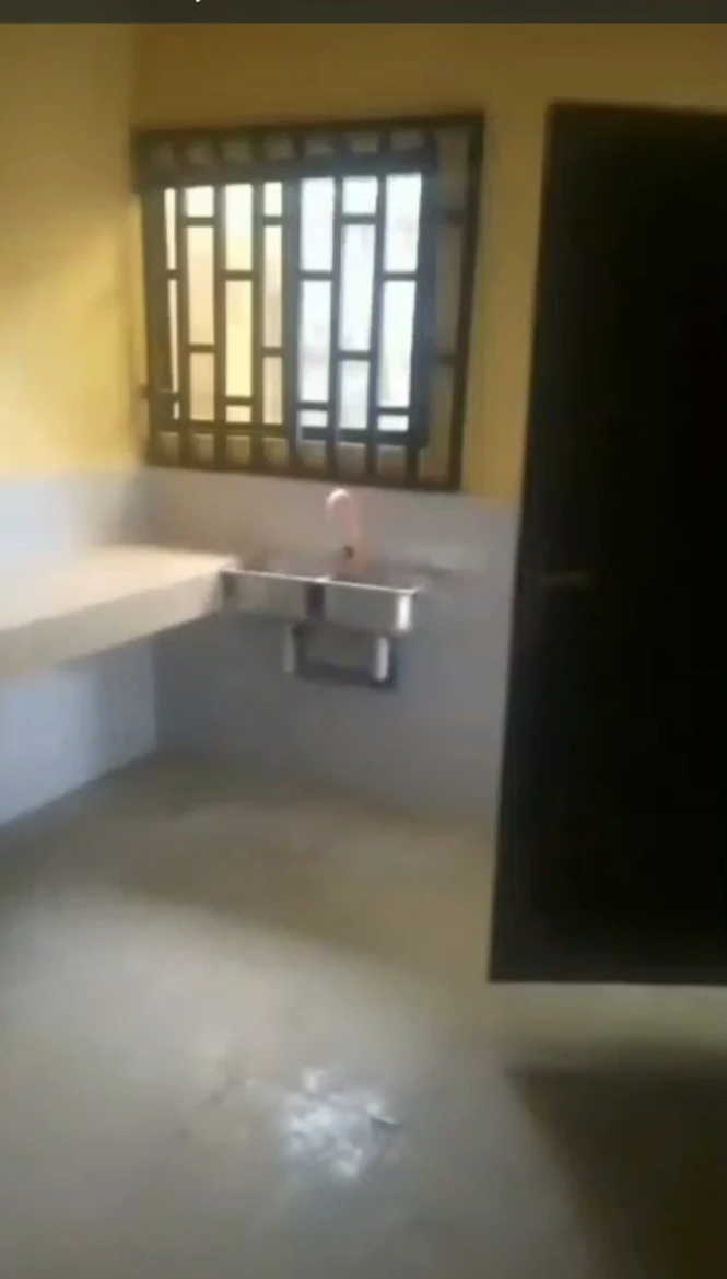 2 Bedroom Flat for Rent in Off Aka road / champion breweries, Akwa Ibom - Image 1