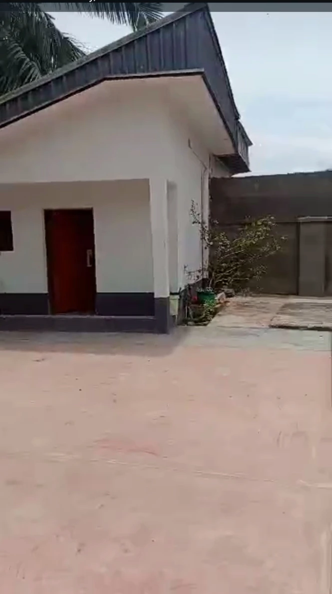 Duplex for Sale in Ewet housing estate, Akwa Ibom - Image 3