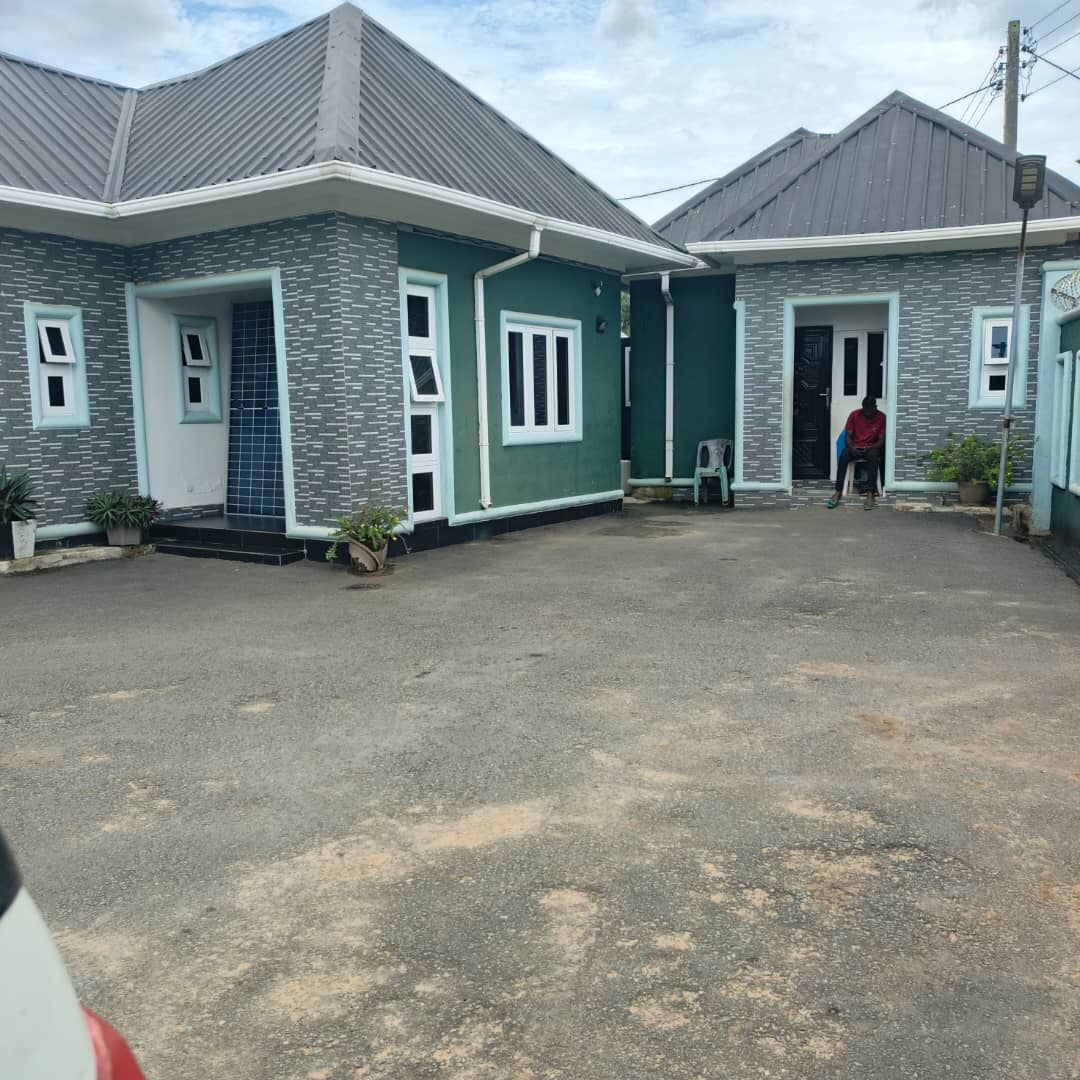 Bungalow for Sale in Mium estate ,before mbikpong estate, Akwa Ibom cover picture