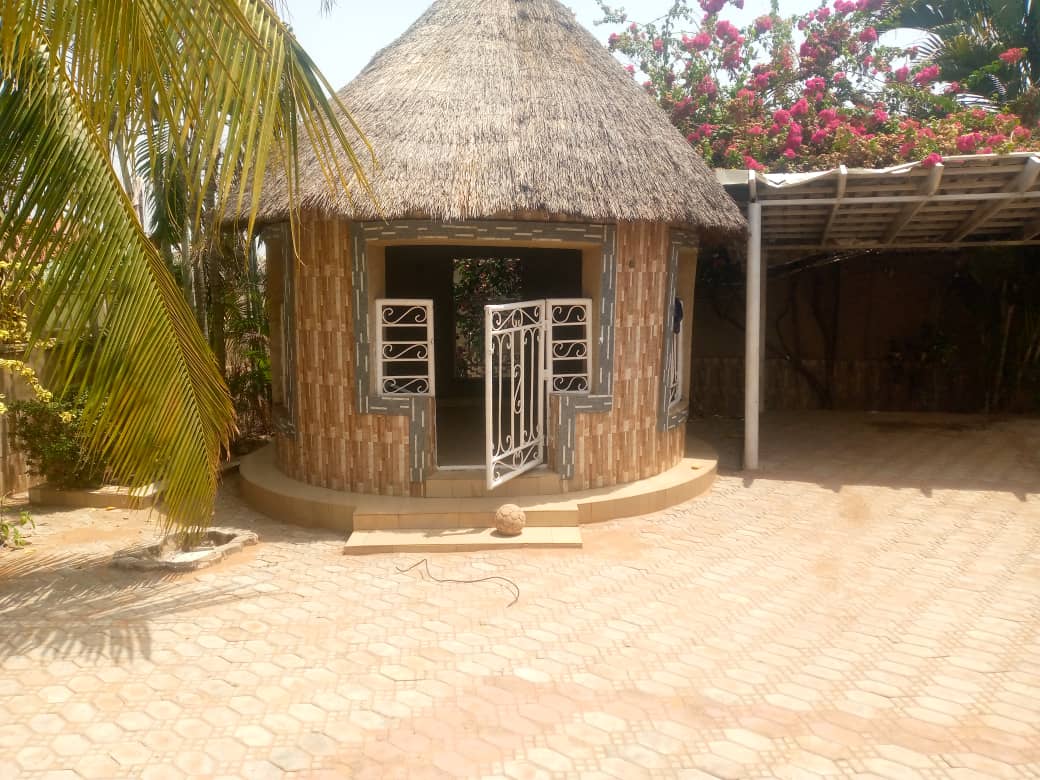 3 Bedroom Flat for Sale in A modern 3-bedroom apartment with a self contained BQ is up for sale behind haruna lawyer's House shendam Road lafia, Nasarawa - Image 3