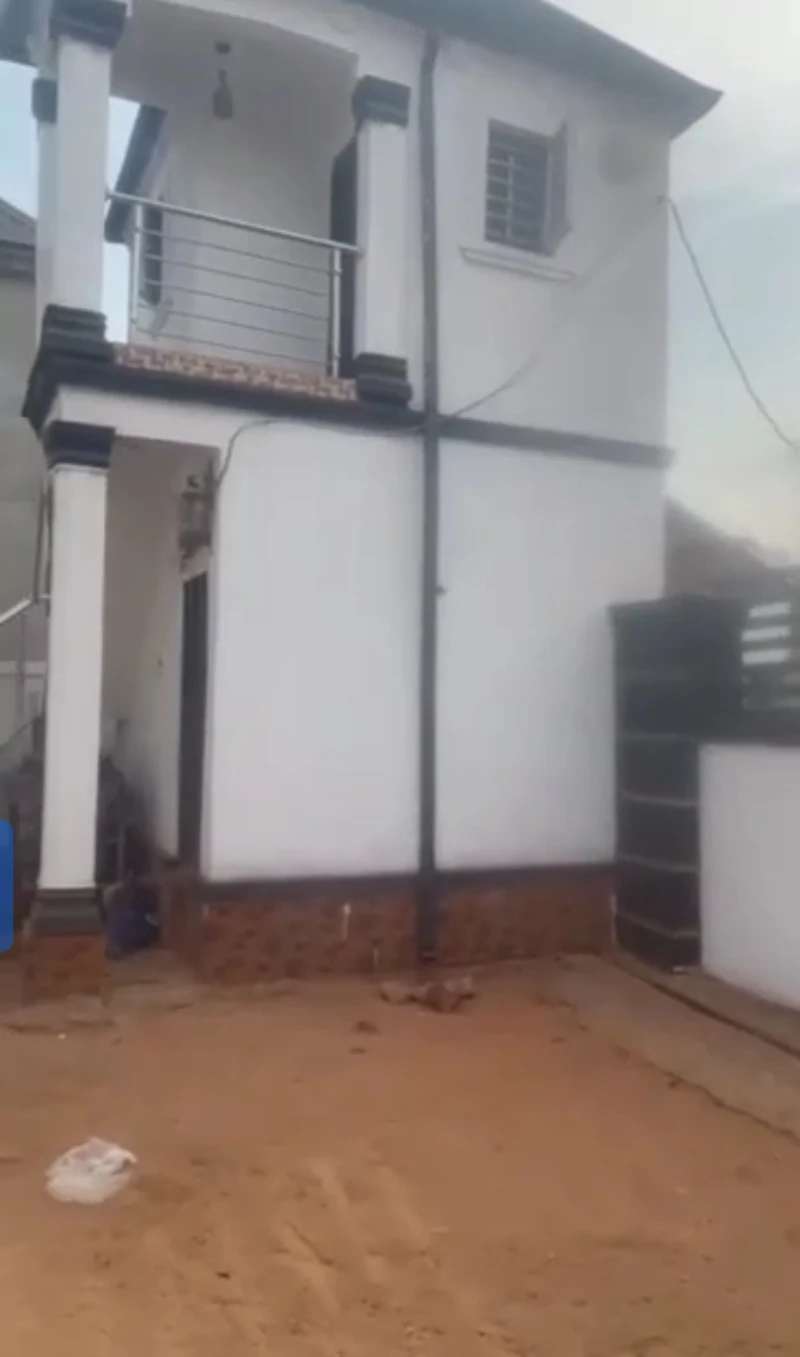 Duplex for Sale in Submit junction, Delta - Image 1