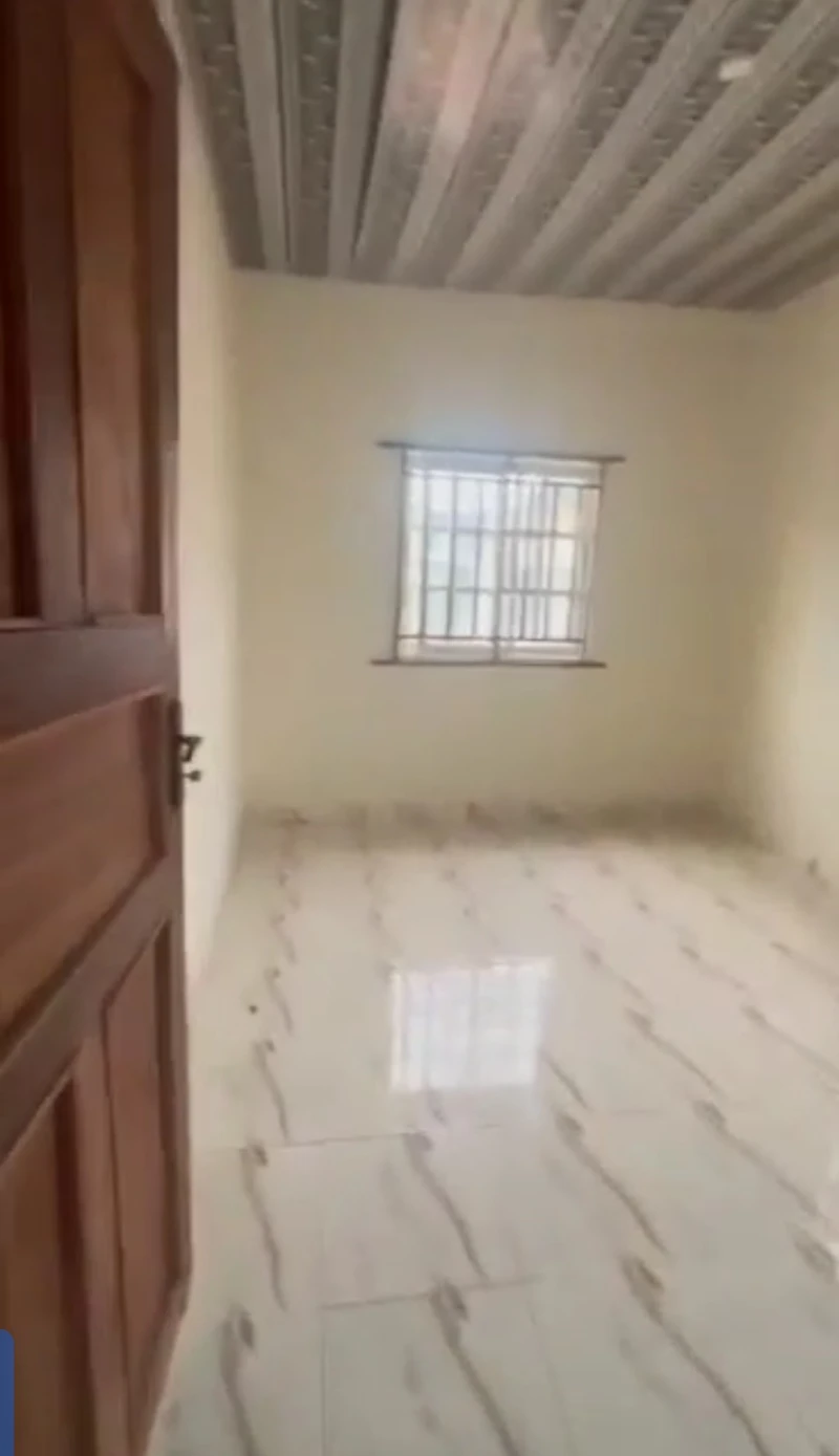 2 Bedroom Flat for Rent in Okpanam, Delta - Image 1