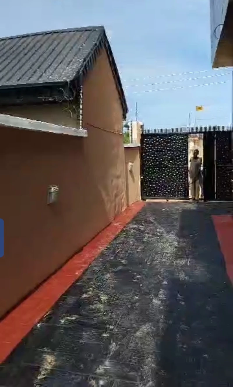 2 Bedroom Flat for Rent in Okpanam, Delta - Image 1