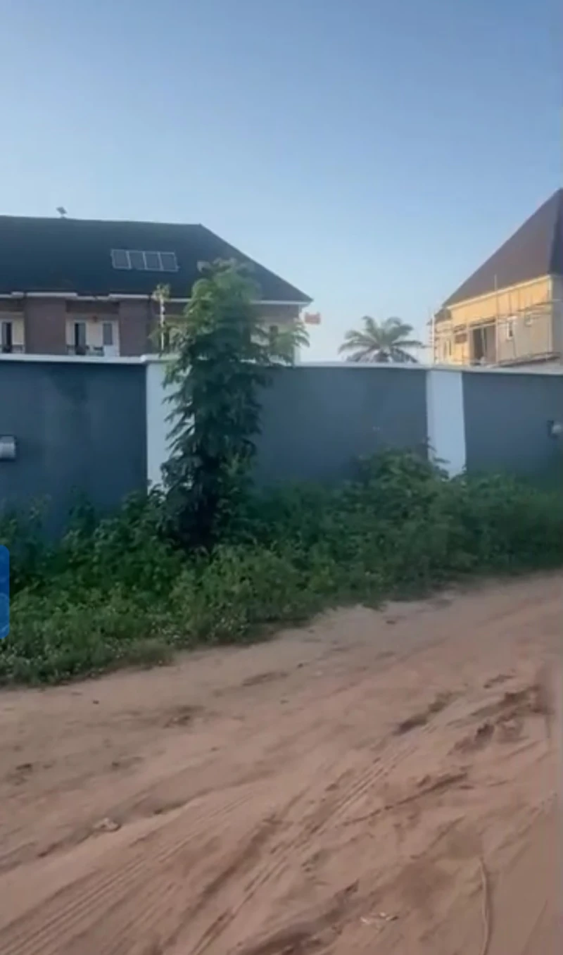 Land for Sale in Okpanam city gate, Delta - Image 1