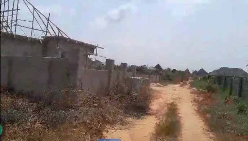 Land for Sale in a behind Airport Run-Way, Across Koka Area by UlO, behind Golden leaves nursery and primary, Delta - Image 3