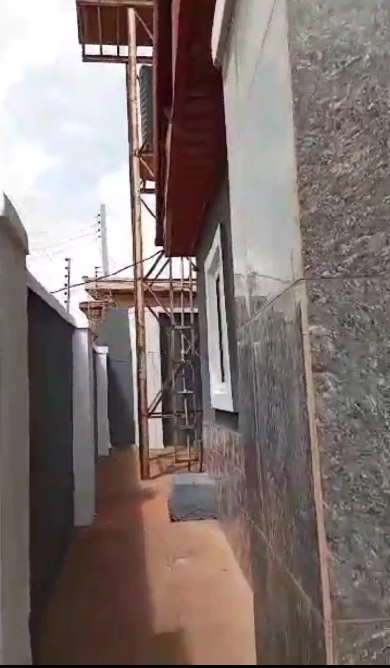 3 Bedroom Flat for Rent in Amachai Okpanam, Delta - Image 2
