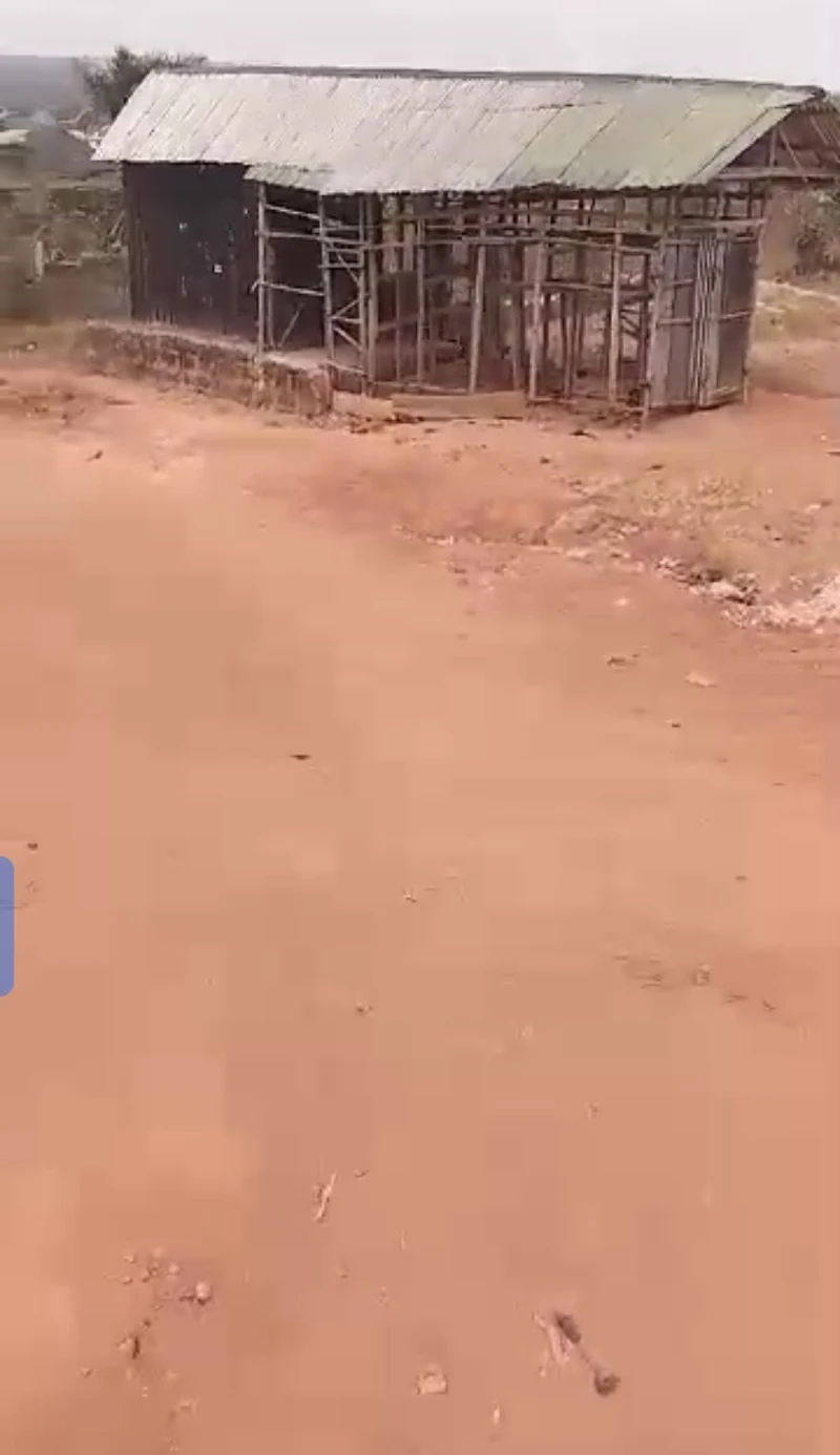 Land for Sale in Opposite Okpanam city gate, Delta - Image 4